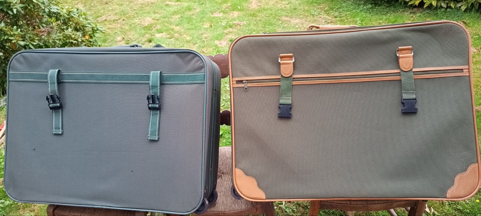 Set van 2 Grote Retro Koffers - Groen, Overige materialen, Gebruikt, 45 tot 55 cm, 70 cm of meer