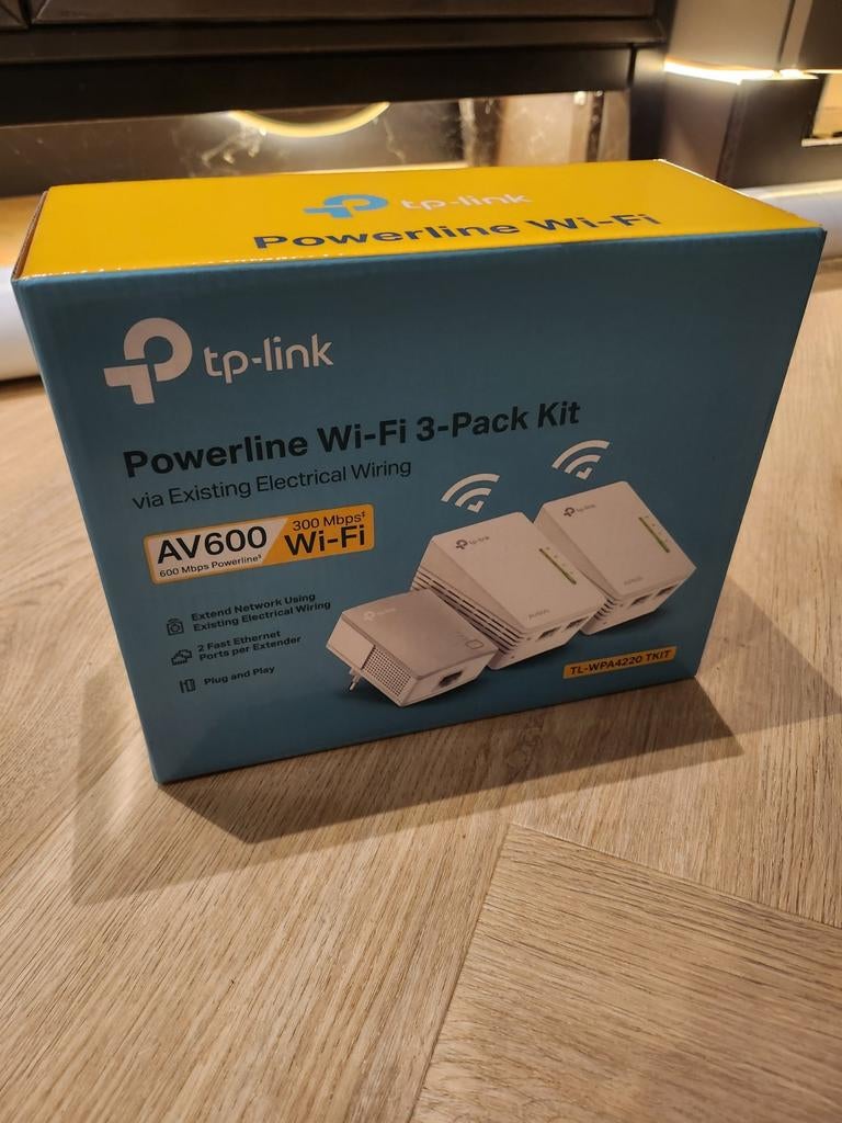 TP-Link AV600 Powerline Wi-Fi Extender Kit TL-WPA4220, Ophalen of Verzenden, Zo goed als nieuw, TP-Link