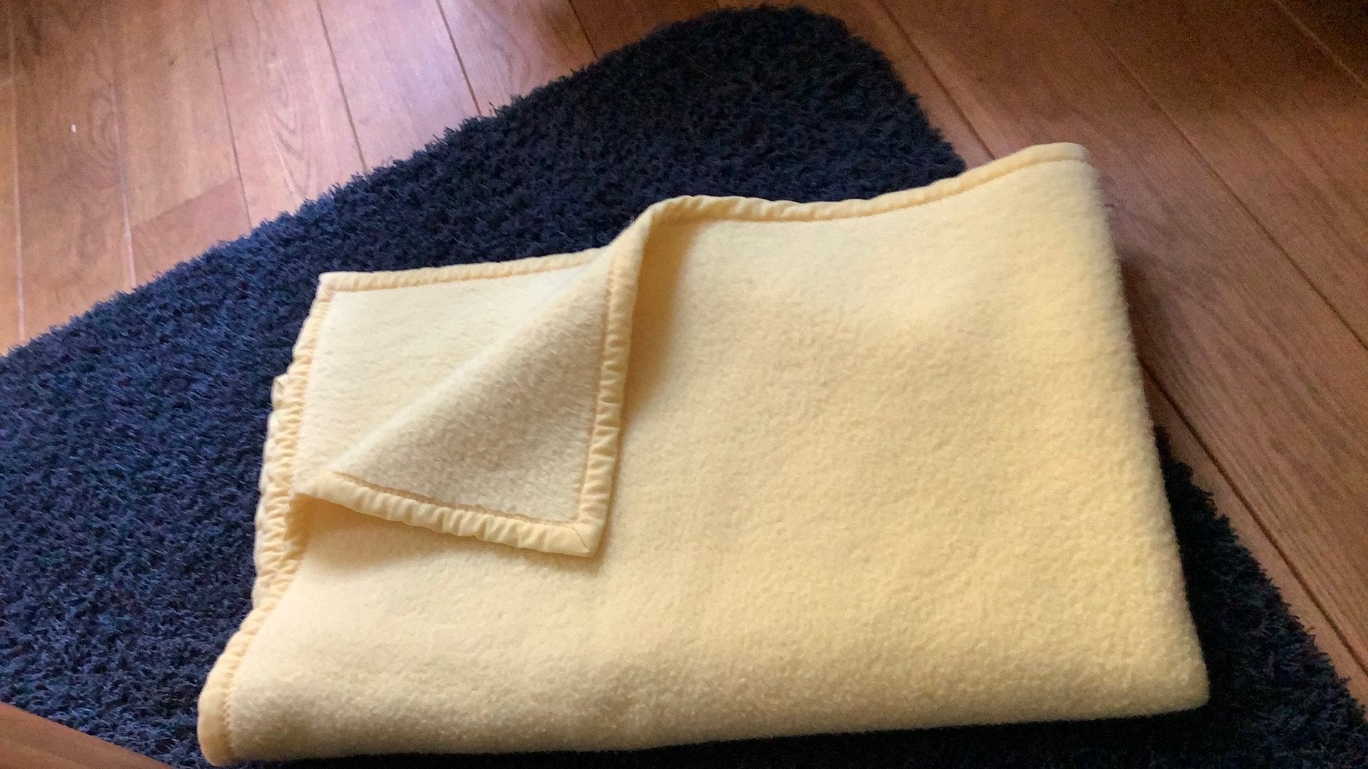 Wollen gele deken, 90 cm br.1.40 lang, Ophalen, Gebruikt, Eenpersoons, Deken of Dekbed
