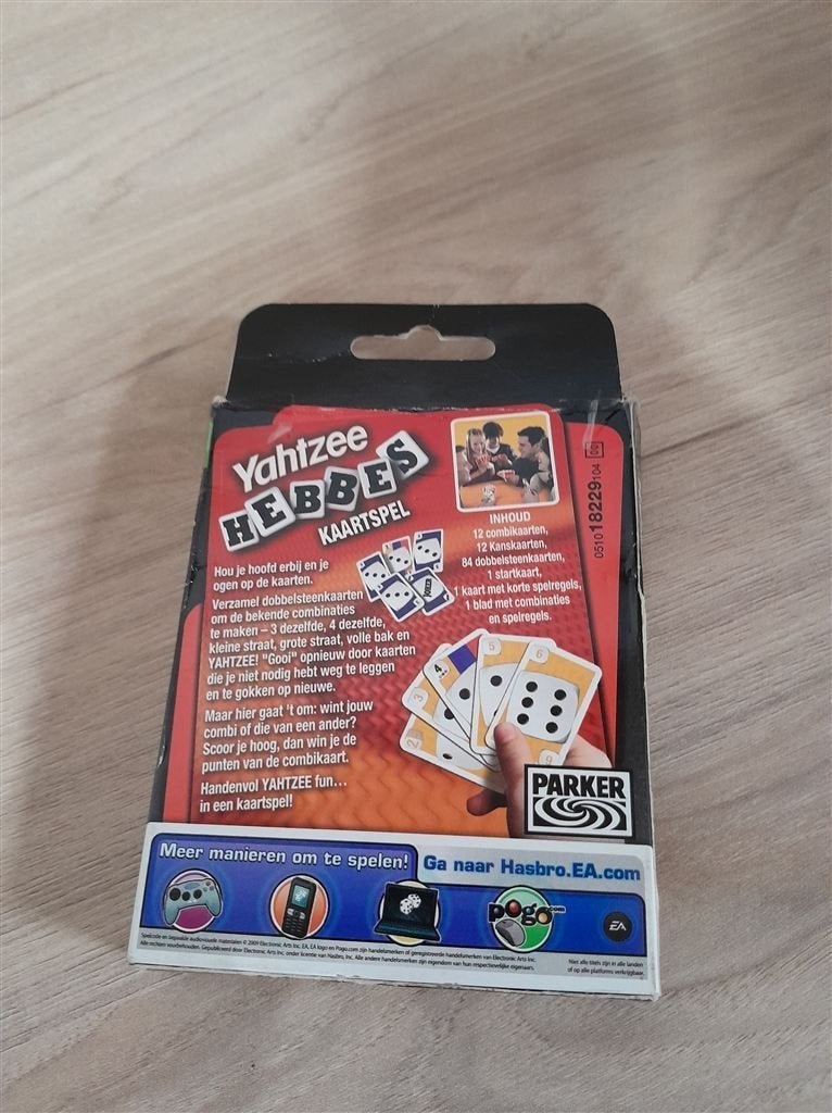Yahtzee hebbes kaartspel - s3646, Hobby en Vrije tijd, Gezelschapsspellen | Bordspellen, Verzenden, Zo goed als nieuw