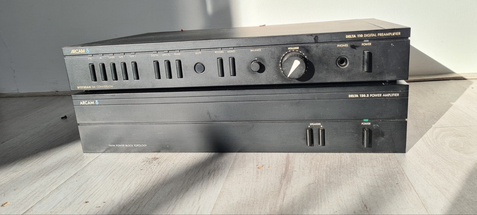 Arcam Delta 110 Voorversterker & Delta 120 Eindversterker, Overige merken, Gebruikt, Ophalen of Verzenden, 120 watt of meer