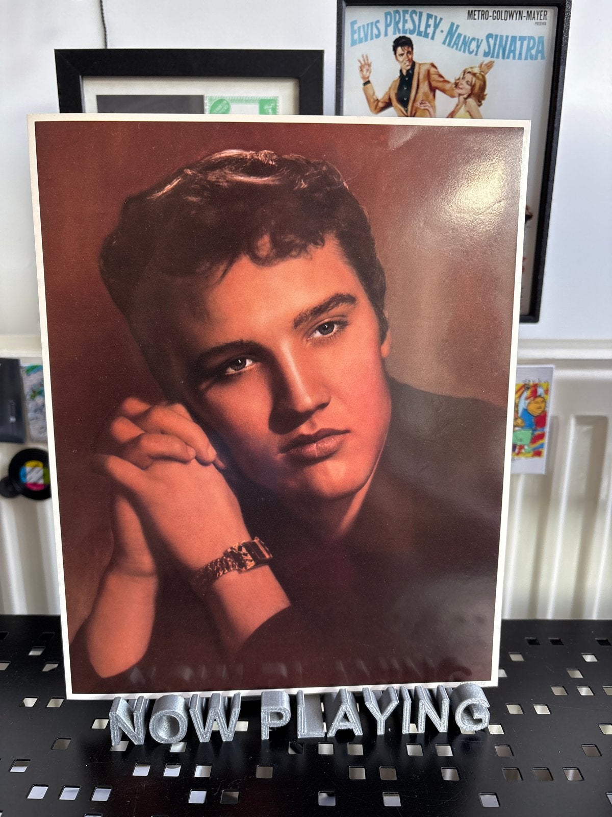Mooie kaart van Elvis Presley - 25x20 cm, Verzamelen, Ophalen of Verzenden, Gebruikt, Foto of Kaart
