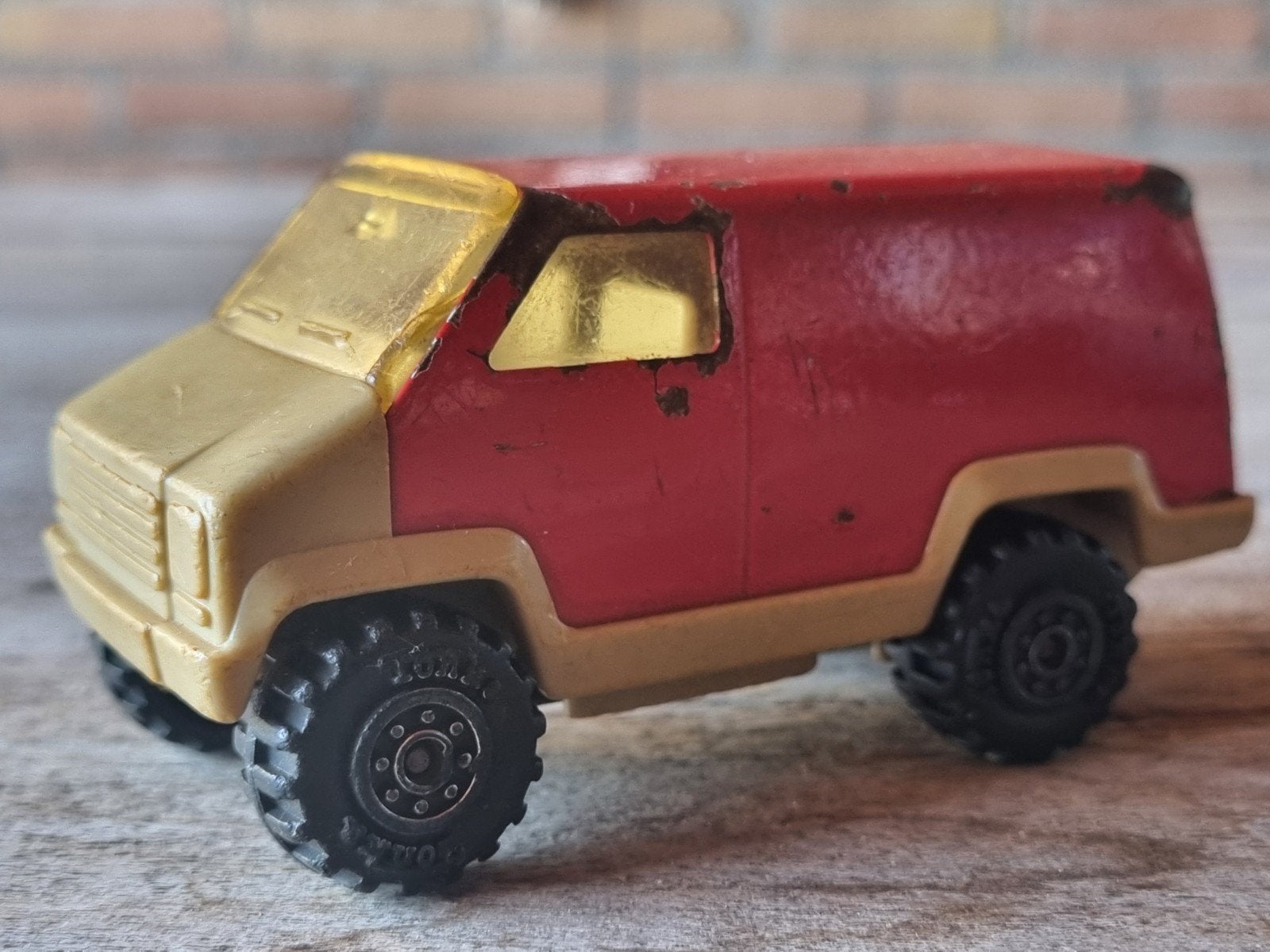 Vintage Tonka Corp 1978 Speelgoedbusje - Rood/Beige, Ophalen of Verzenden, Gebruikt
