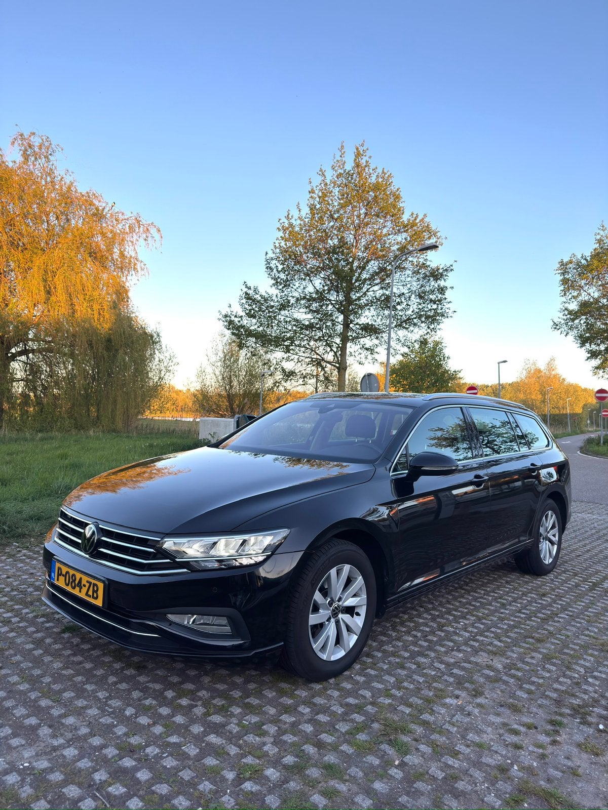Volkswagen Passat Variant 1.5 TSI Business 7-DSG | Cam | NAP, 1498 cc, 4 cilinders, Zwart, Origineel Nederlands