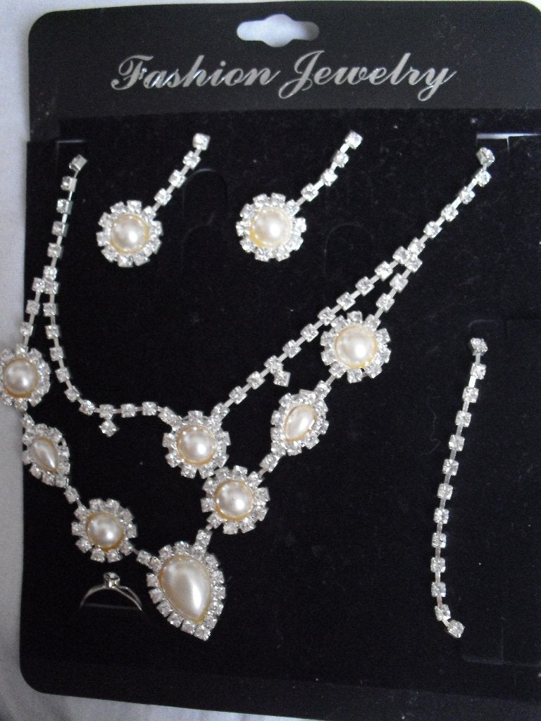 nieuwe set sieraden diamant parel, Ophalen of Verzenden, Nieuw, Goud, Overige materialen