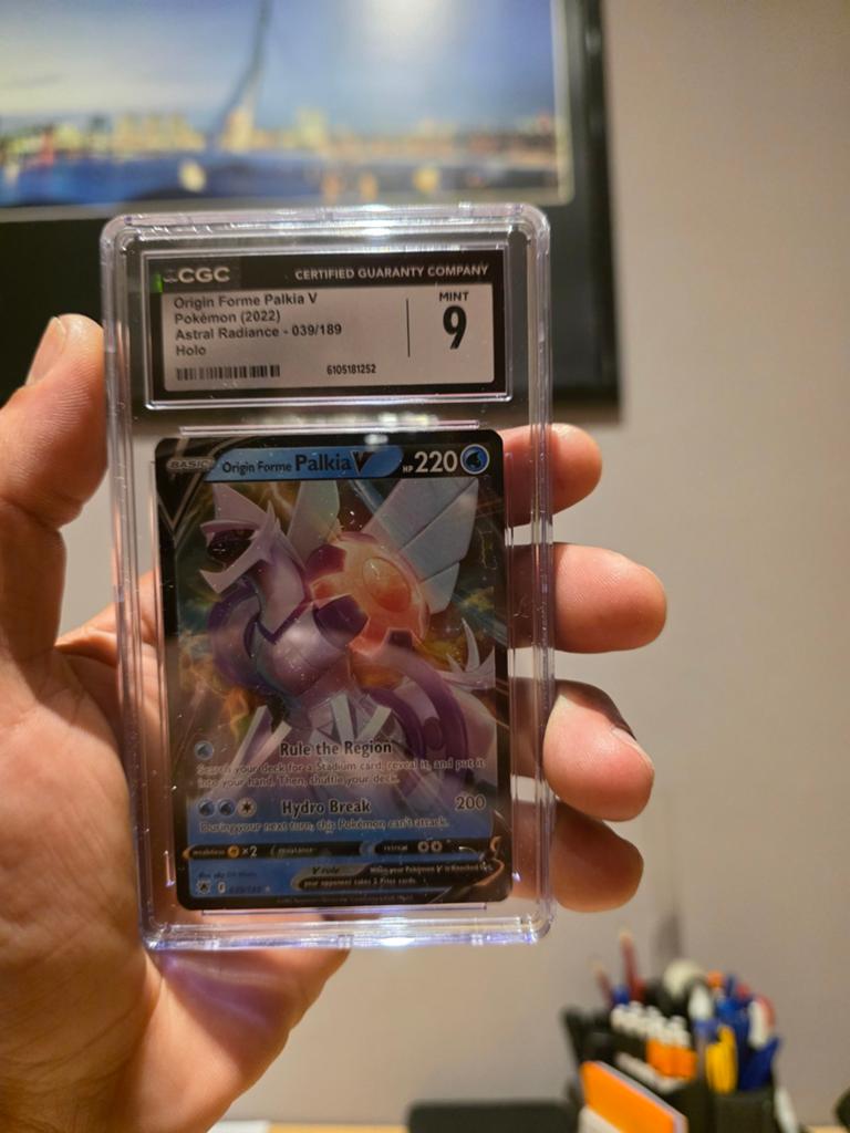 CGC 9 Mint Origin Forme Palkia V Pokémon Kaart (2022), Ophalen of Verzenden, Zo goed als nieuw, Losse kaart