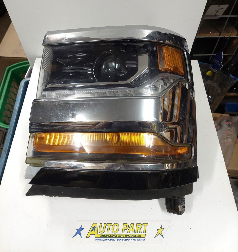 Chevrolet Silverado xenon koplamp 2016-2019, Auto-onderdelen, Verlichting, Gebruikt, Info@gm.com, Chevrolet, Ophalen of Verzenden