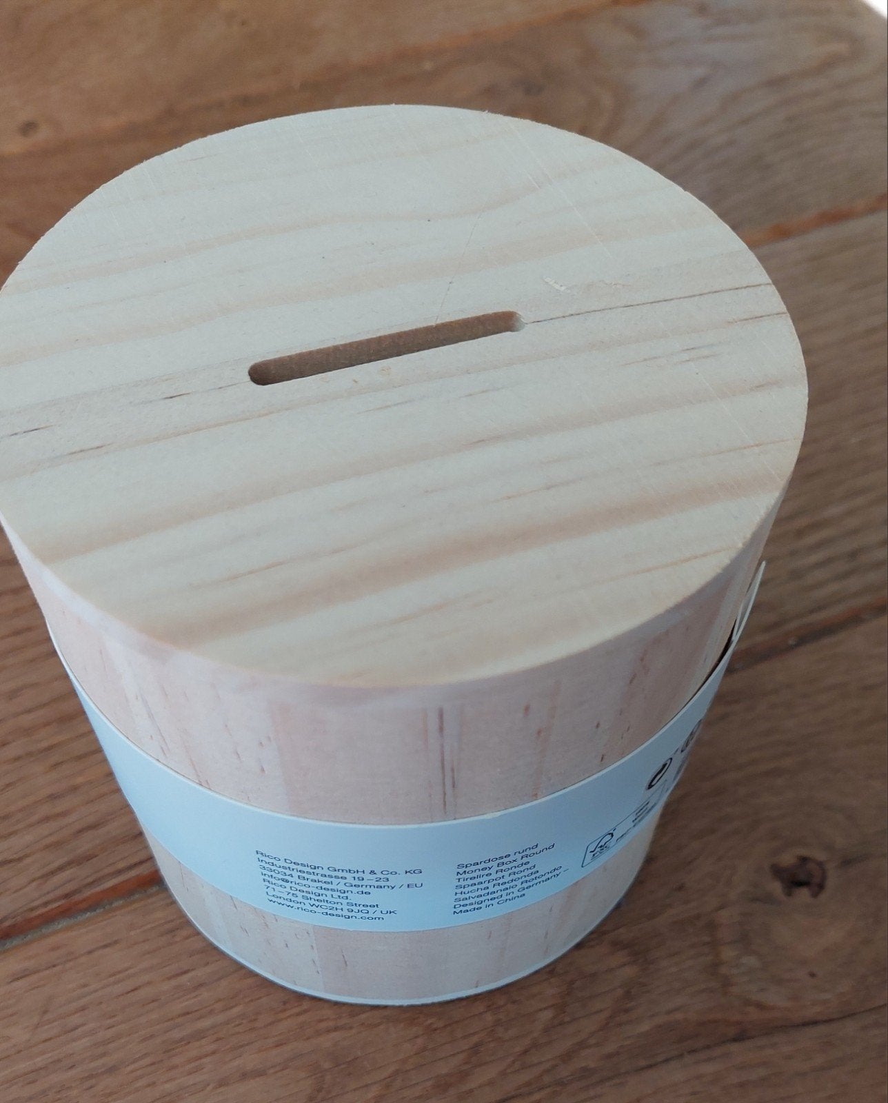 Gloednieuwe Houten Spaarpot  Nieuw in verpakking, Verzamelen, Spaarpotten, Ophalen of Verzenden, Nieuw, Hout, Overige thema's