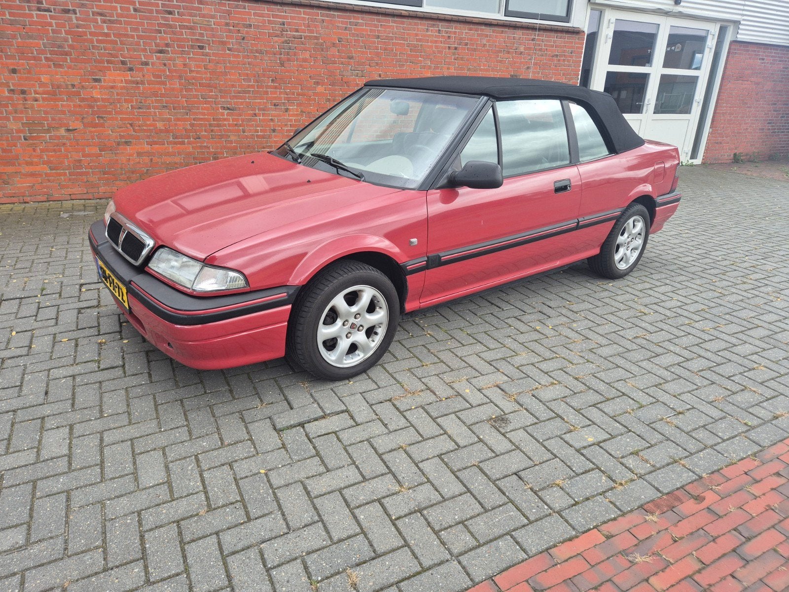 Rover 200-Serie 1.6 216 Cabrio 1997 Rood, Voorwielaandrijving, 1093 kg, 4 cilinders, Cabriolet