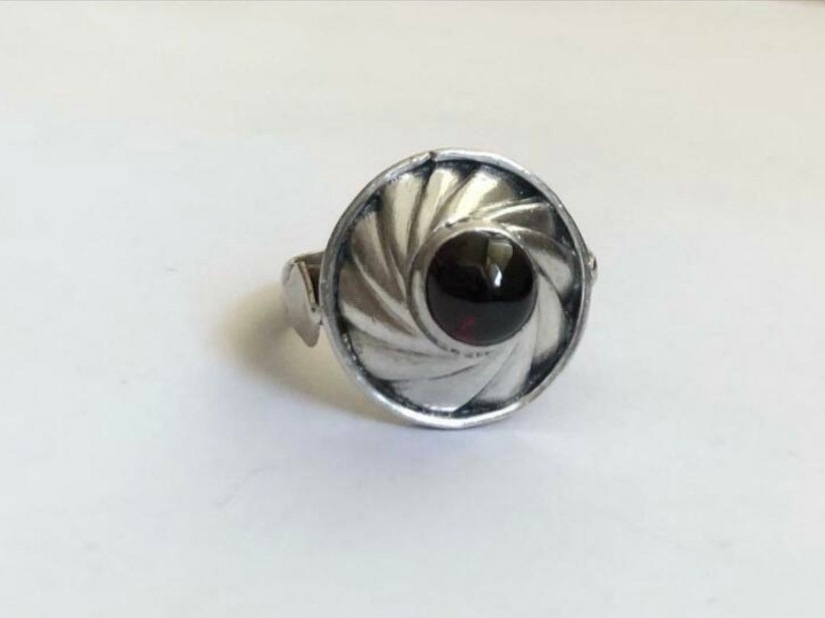 Antieke ring zilver granaat, Sieraden, Tassen en Uiterlijk, Verzenden, Zilver, Ring, Met edelsteen