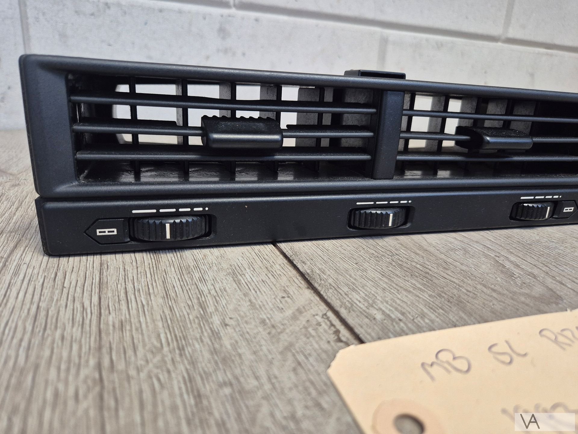 Luchtrooster dashboard van Mercedes SL R129 1298300054 €75, Gebruikt, -, Ophalen of Verzenden, -