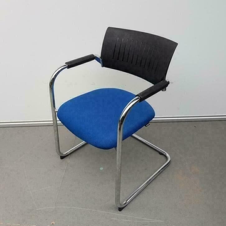 4x Nette vergaderstoelen DAUPHIN blauwe zitting zwarte rug, Ophalen, Kunststof, Gebruikt, Blauw