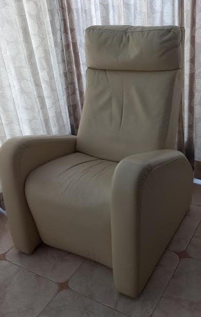 Beige Relax zetel elektrishe, Ophalen, Gebruikt, Eenpersoons, Minder dan 150 cm
