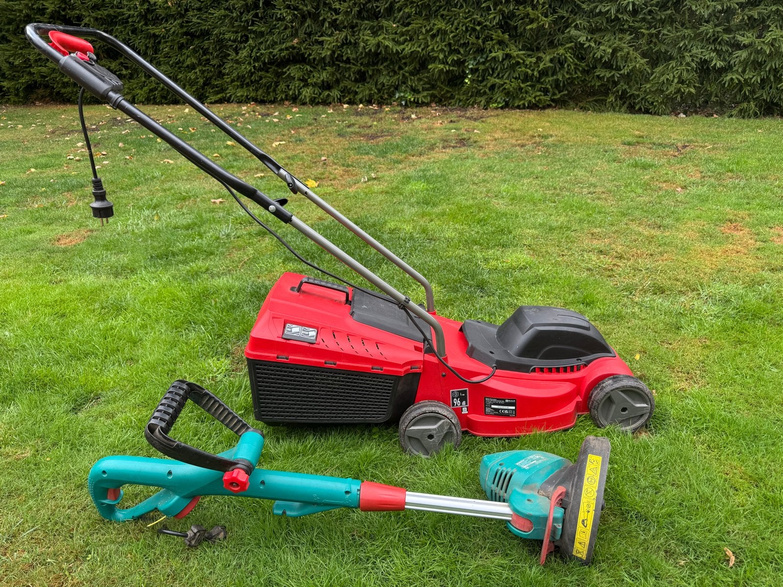 Elektrische grasmaaier Einhell en Bosch grastrimmer, Ophalen, Cirkelmaaier, Gebruikt, Elektrische grasmaaier