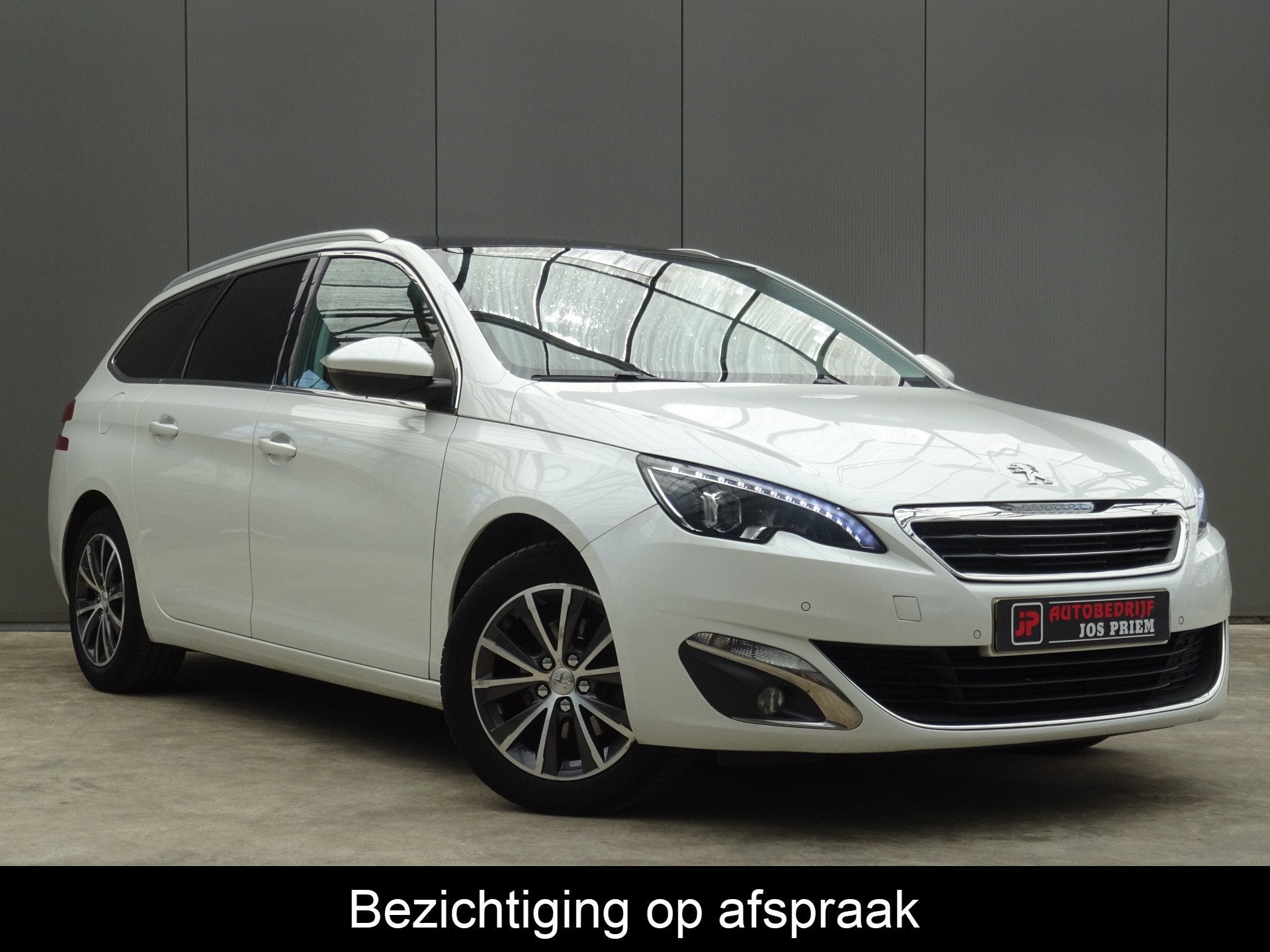 Peugeot 308 SW 1.6 BlueHDI Blue Lease Premium * LEER * PANOR, Auto's, Voorwielaandrijving, Gebruikt, 4 cilinders, Wit