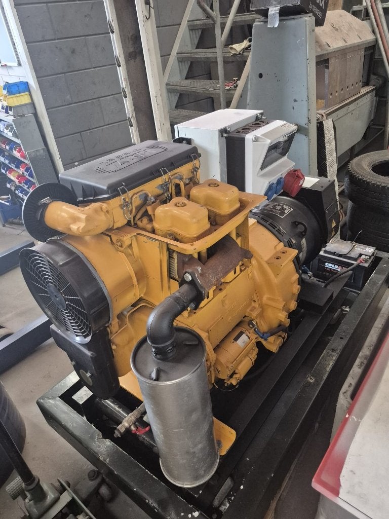 Hatz 25 kVA Diesel Generator met Stamford Dynamo aggregaat, Ophalen, Elektrisch startend, Dieselolie, Zo goed als nieuw