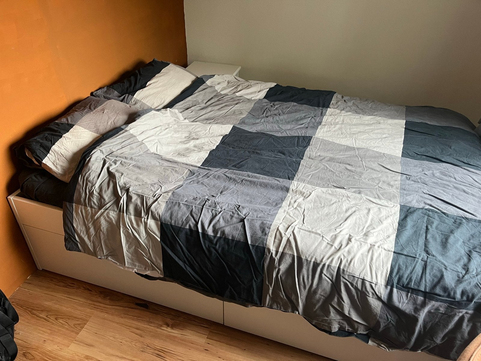 Tweepersoonsbed met opberglades en nachtkastje, Ophalen, Gebruikt, Wit, Tweepersoons