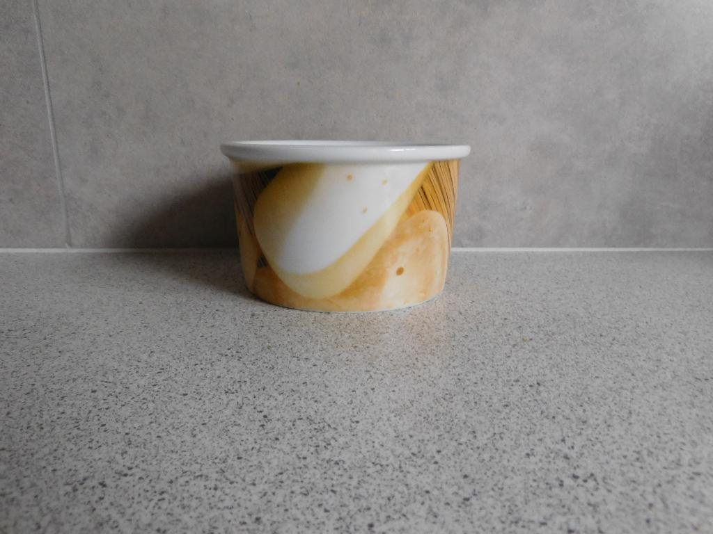 Bowl 13x7,5 cm. Cheese PPD, Huis en Inrichting, Ophalen of Verzenden, Zo goed als nieuw, Kom(men), Overige stijlen