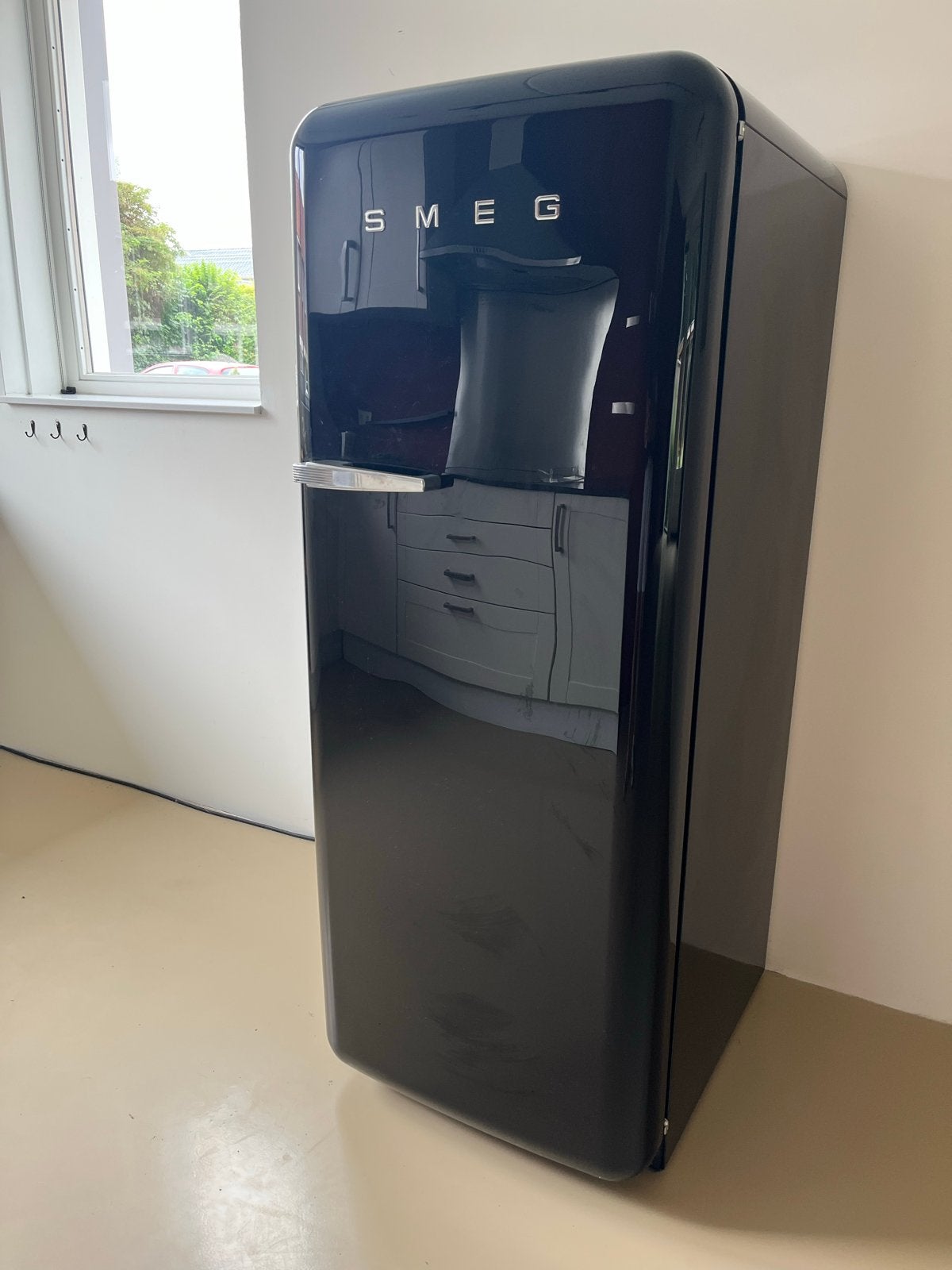 Smeg FAB28RBL5 Koelkast met vriesvak Zwart, Witgoed en Apparatuur, Koelkasten en IJskasten, Ophalen, 200 liter of meer, 60 cm of meer