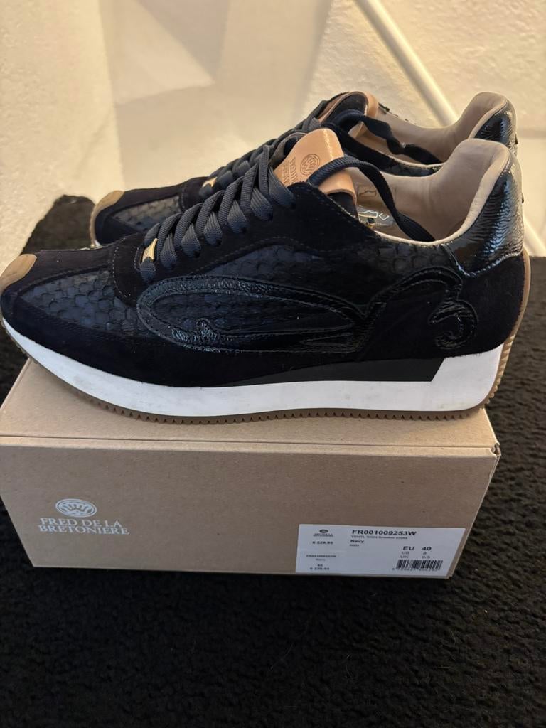 Fred de la bretoniere sneakers donker blauw maat 40, Ophalen of Verzenden, Zo goed als nieuw, Blauw, Sneakers of Gympen
