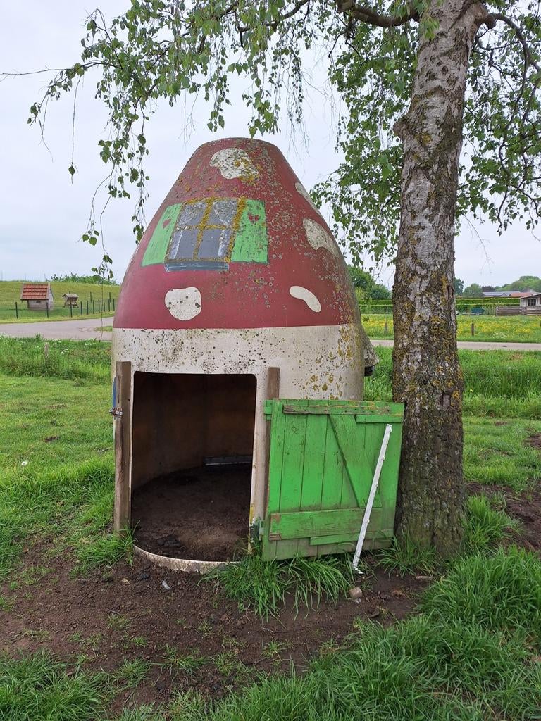 Polyester Kabouterhuisje/dierenverblijf, Kunststof, Gebruikt, Overige typen, Minder dan 200 cm