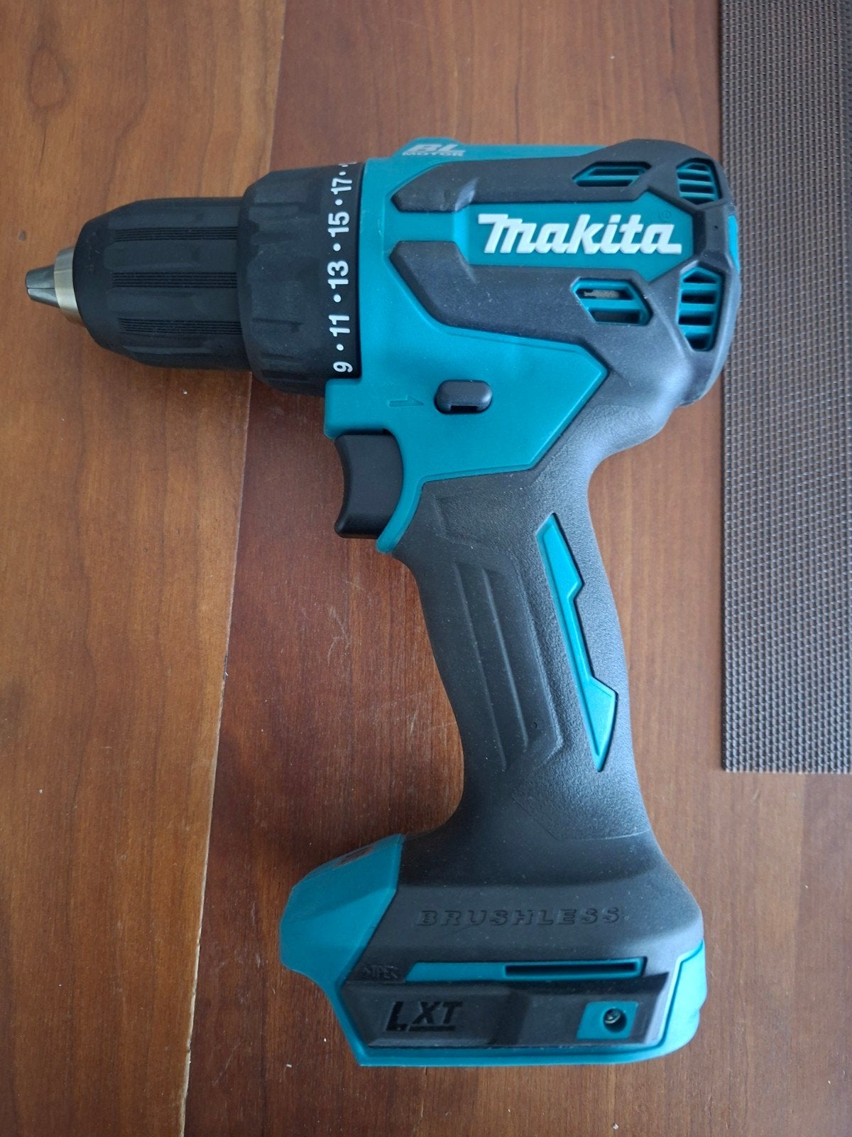 Makita DDF490 body (nieuwste model)., Ophalen, Nieuw, Boormachine, Variabele snelheid