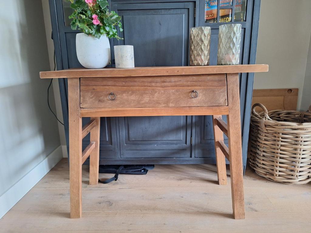 Mooie sidetable, Huis en Inrichting, Ophalen, 100 tot 150 cm, Zo goed als nieuw, 25 tot 50 cm