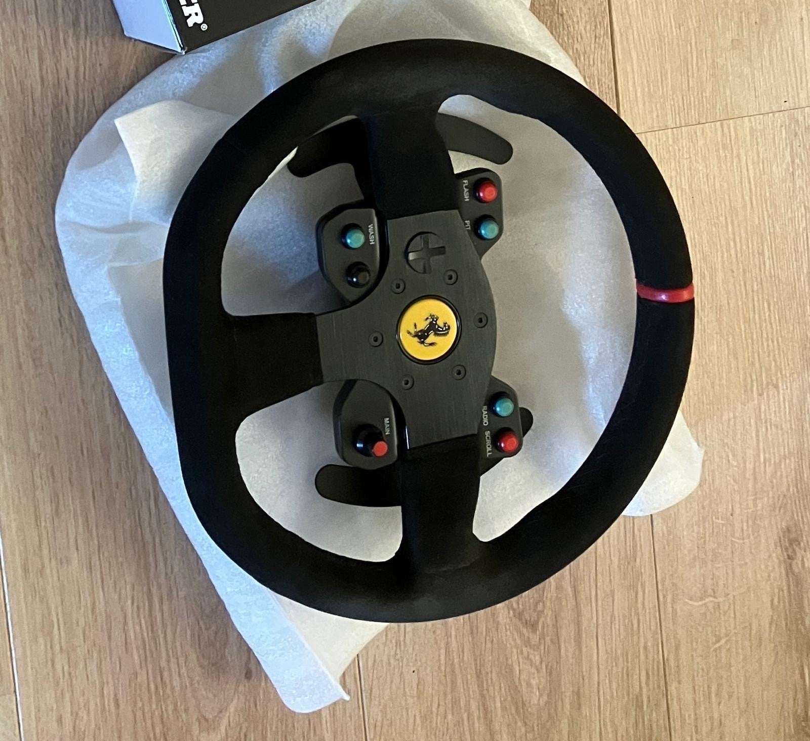 Thrustmaster Ferrari Alcantara Add-on Stuur, Thrustmaster, Ophalen of Verzenden, Zo goed als nieuw, Racestuur