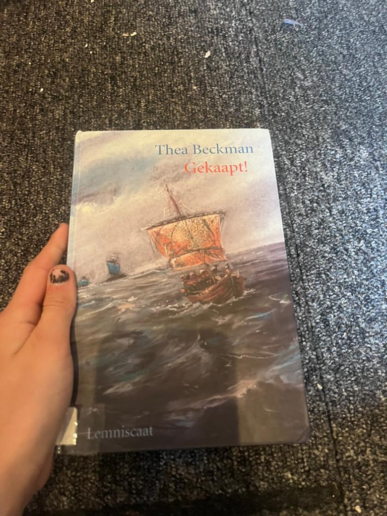 Thea Beckman - Gekaapt!, Ophalen of Verzenden, Zo goed als nieuw, Thea Beckman