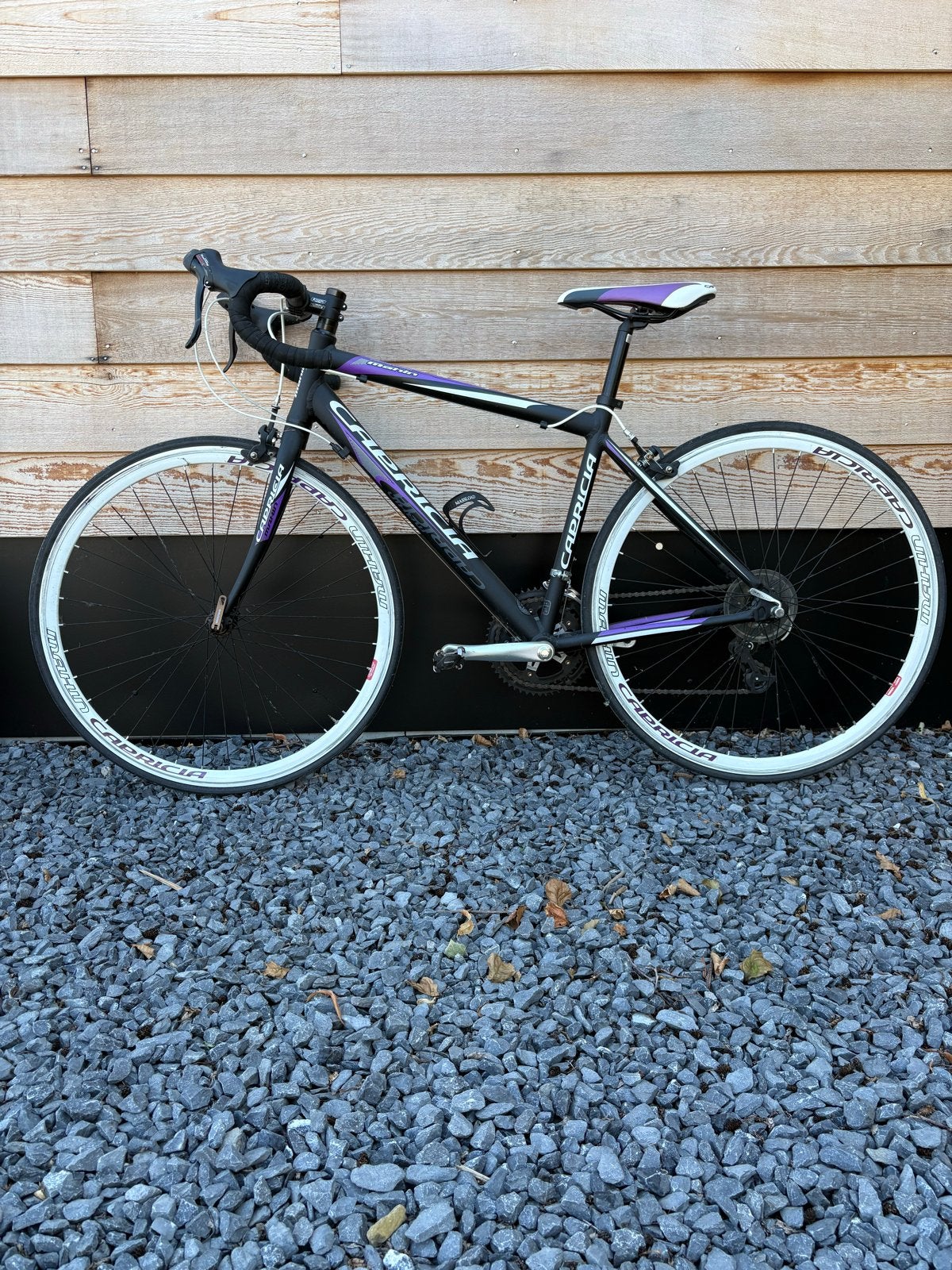Capricia racefiets - Zwart/Paars, Velgrem, Aluminium, 49 tot 53 cm, 15 tot 20 versnellingen