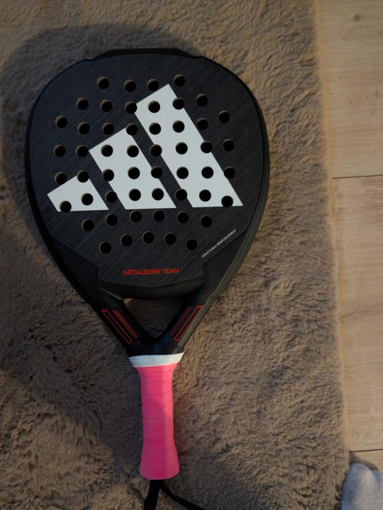 Adidas Metalbone Padelracket - Zo goed als nieuw, Sport en Fitness, Padel, Ophalen of Verzenden