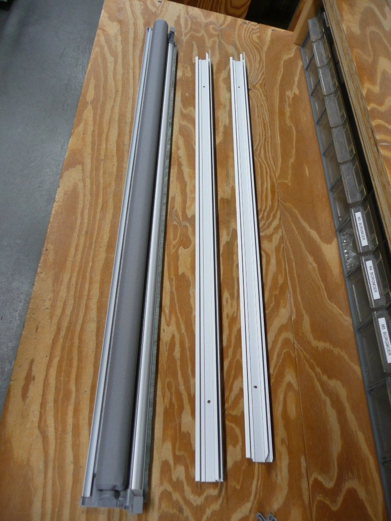 Verduisterend rolgordijn Velux GGL NR. 4 licht grijs z.g.a.n, Minder dan 100 cm, Ophalen of Verzenden, Zo goed als nieuw, Minder dan 100 cm