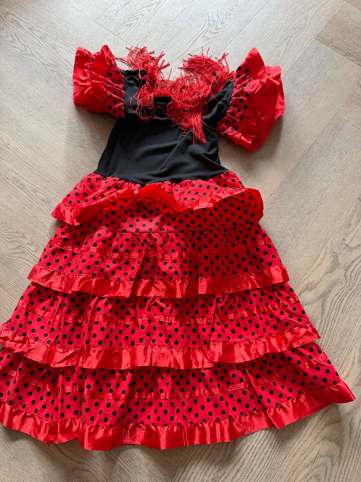 Flamenco jurk rood met zwarte stippen, Ophalen of Verzenden, Zo goed als nieuw, 122 t/m 128, Meisje