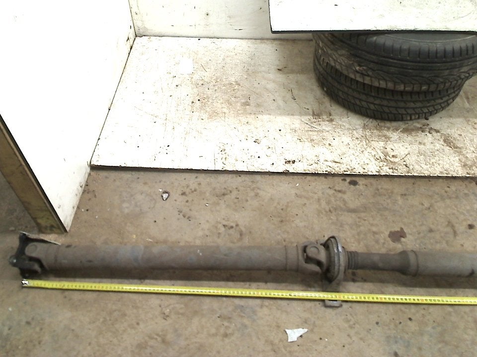 Tussenas COMPLEET Mercedes-Benz Vito (639.6) A6393501214, Gebruikt, Mercedes-Benz AG, Mercedes-Benz, Mercedesstraße 120, Stuttgart 70372, , Duitsland