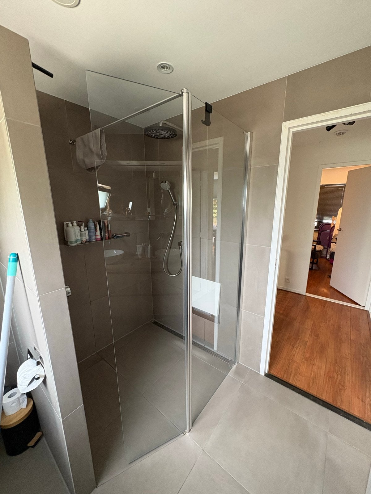 Moderne douchecabine met glazen wanden, Huis en Inrichting, Badkamer | Complete badkamers, Ophalen, Gebruikt, Met douche