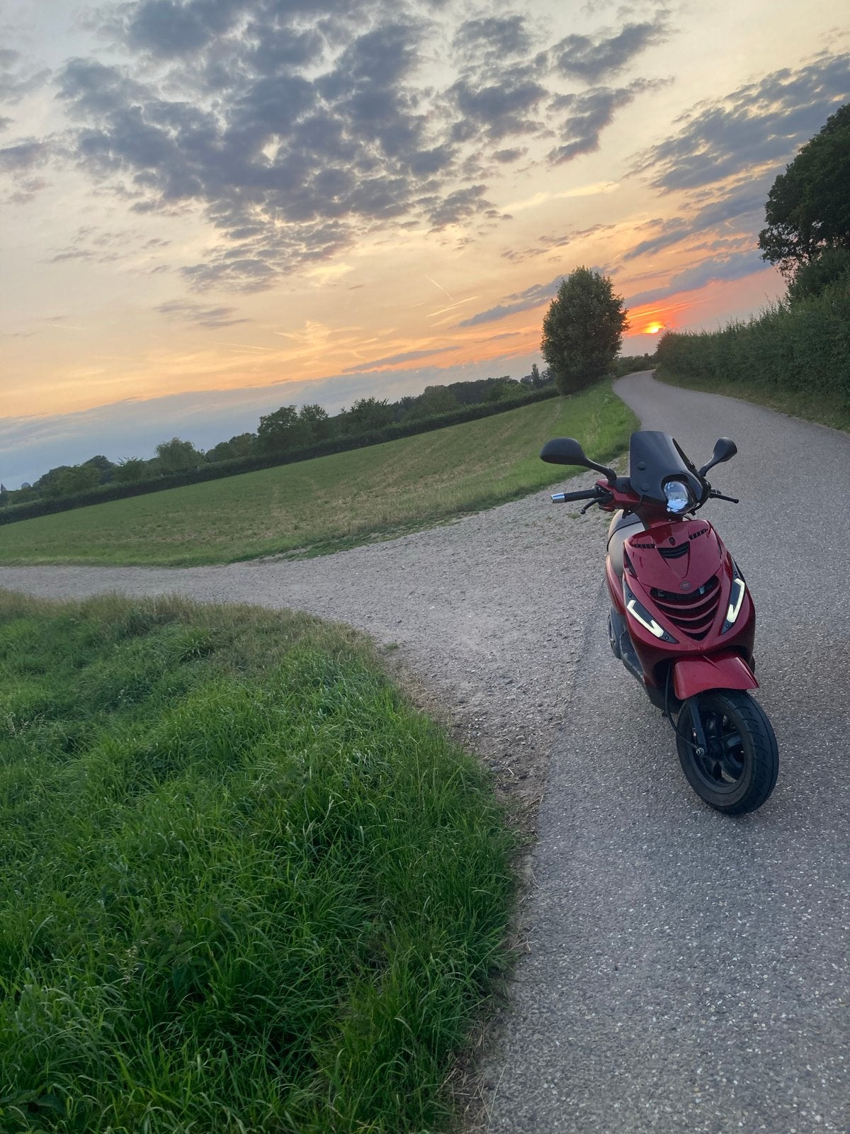 Piaggio Zip 2022 4-takt iGET - Zo goed als nieuw, Fietsen en Brommers, Ophalen, Zo goed als nieuw, Benzine, Zip