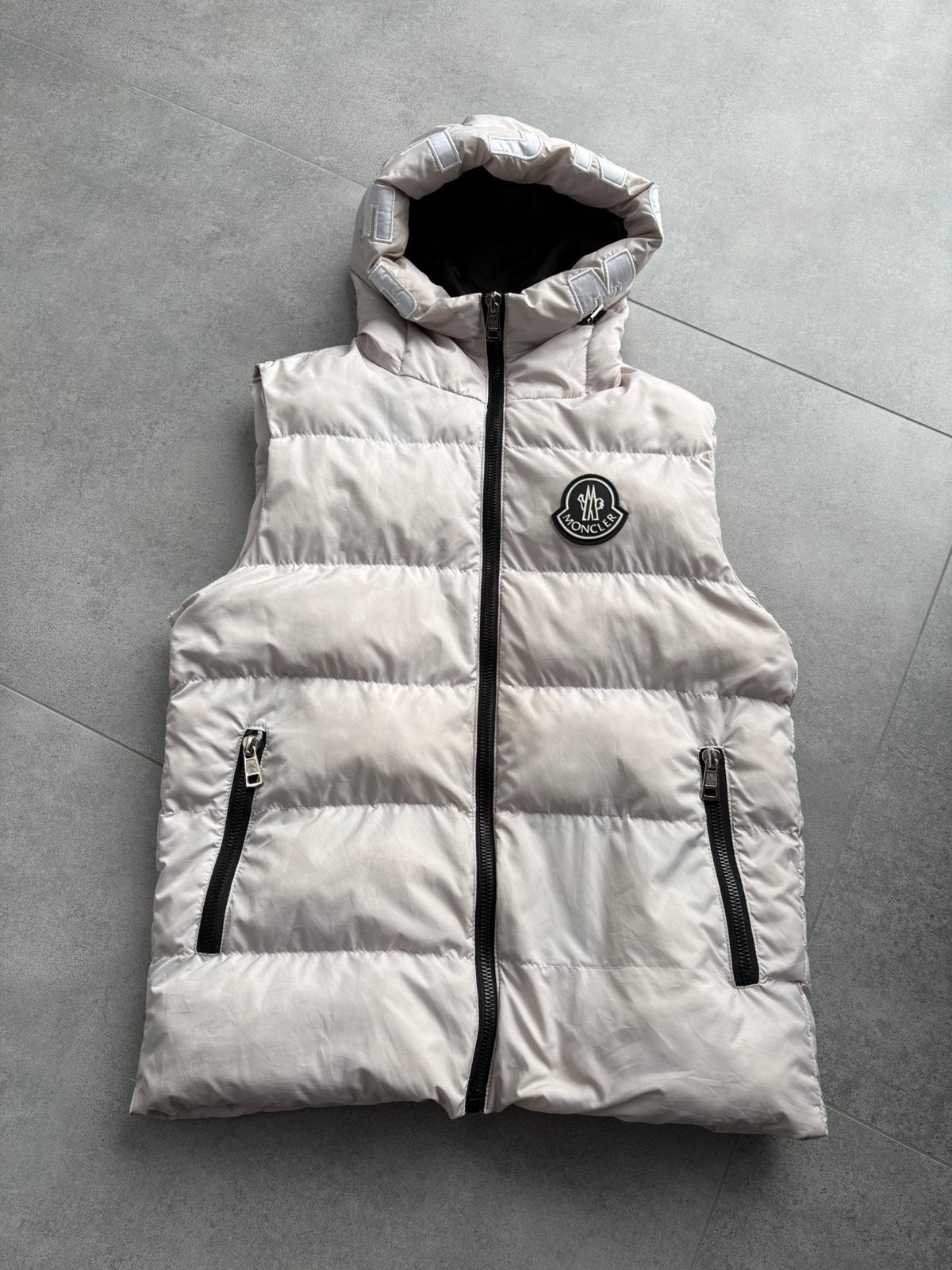 Moncler bodywarmer Maat M Zo goed als nieuw, Ophalen of Verzenden, Zo goed als nieuw, Zwart