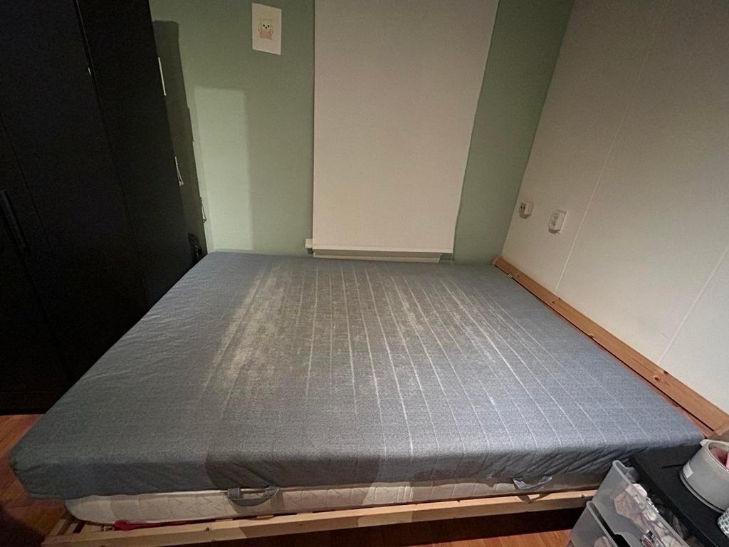 IKEA grijze matras (140cm x 200cm ), Huis en Inrichting, Slaapkamer | Matrassen en Bedbodems, Ophalen, Zo goed als nieuw, Tweepersoons