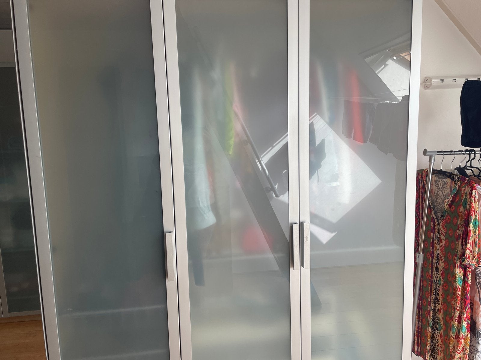 IKEA Kledingkast met glazen deuren, Huis en Inrichting, Kasten | Kledingkasten, Ophalen, Gebruikt, 100 tot 150 cm, 200 cm of meer