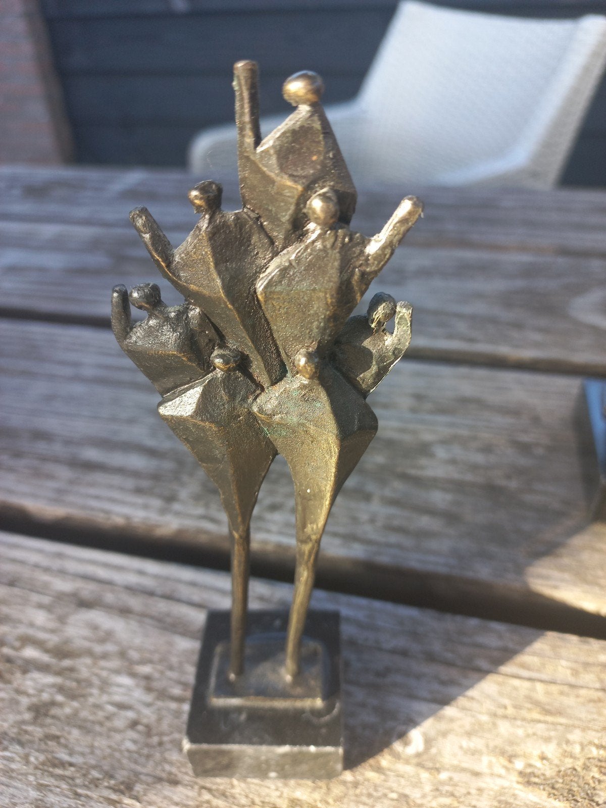Corry Ammerlaan bronzen beeldje 'Samen' op marmeren sokkel, Groep mensen, Minder dan 20 cm, Gepatineerd, Ophalen of Verzenden