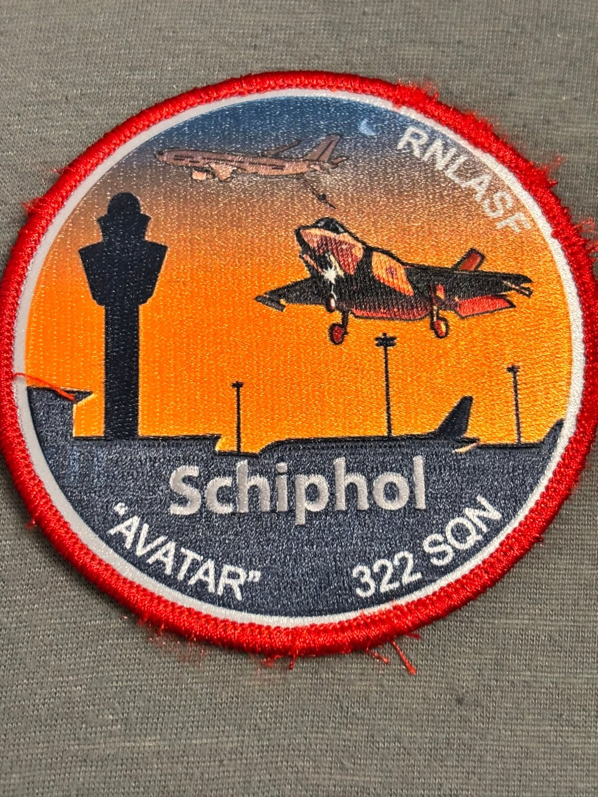 Embleem 322 SQN AVATAR schiphol, Verzamelen, Militaria | Algemeen, Verzenden, Luchtmacht, Nederland, Embleem of Badge