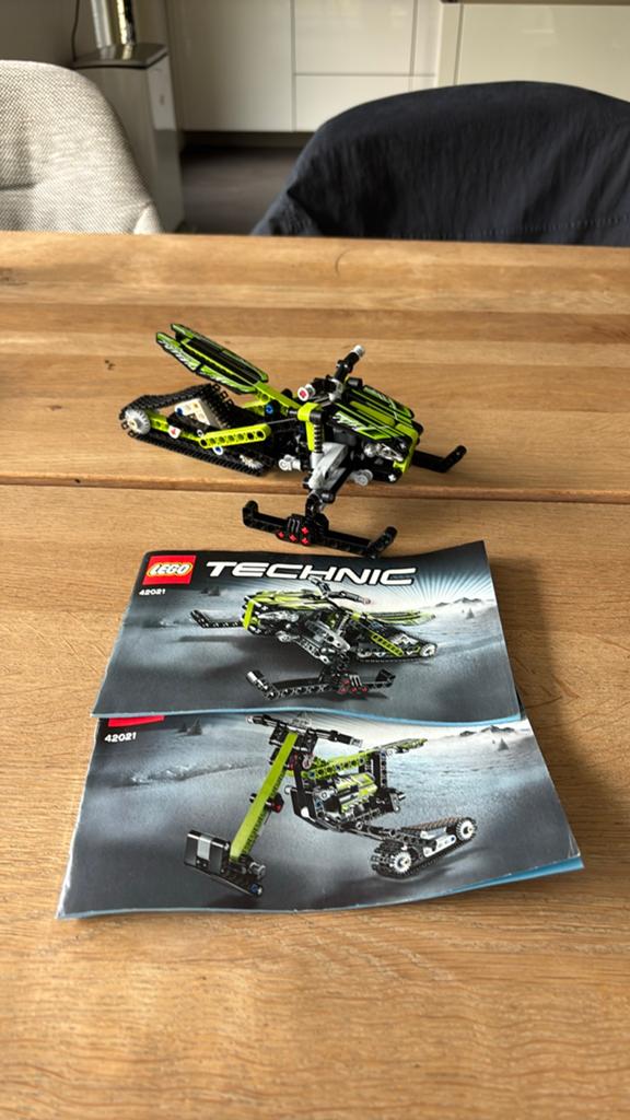 LEGO Technic Sneeuwscooter 42021 met handleiding, Ophalen of Verzenden, Zo goed als nieuw