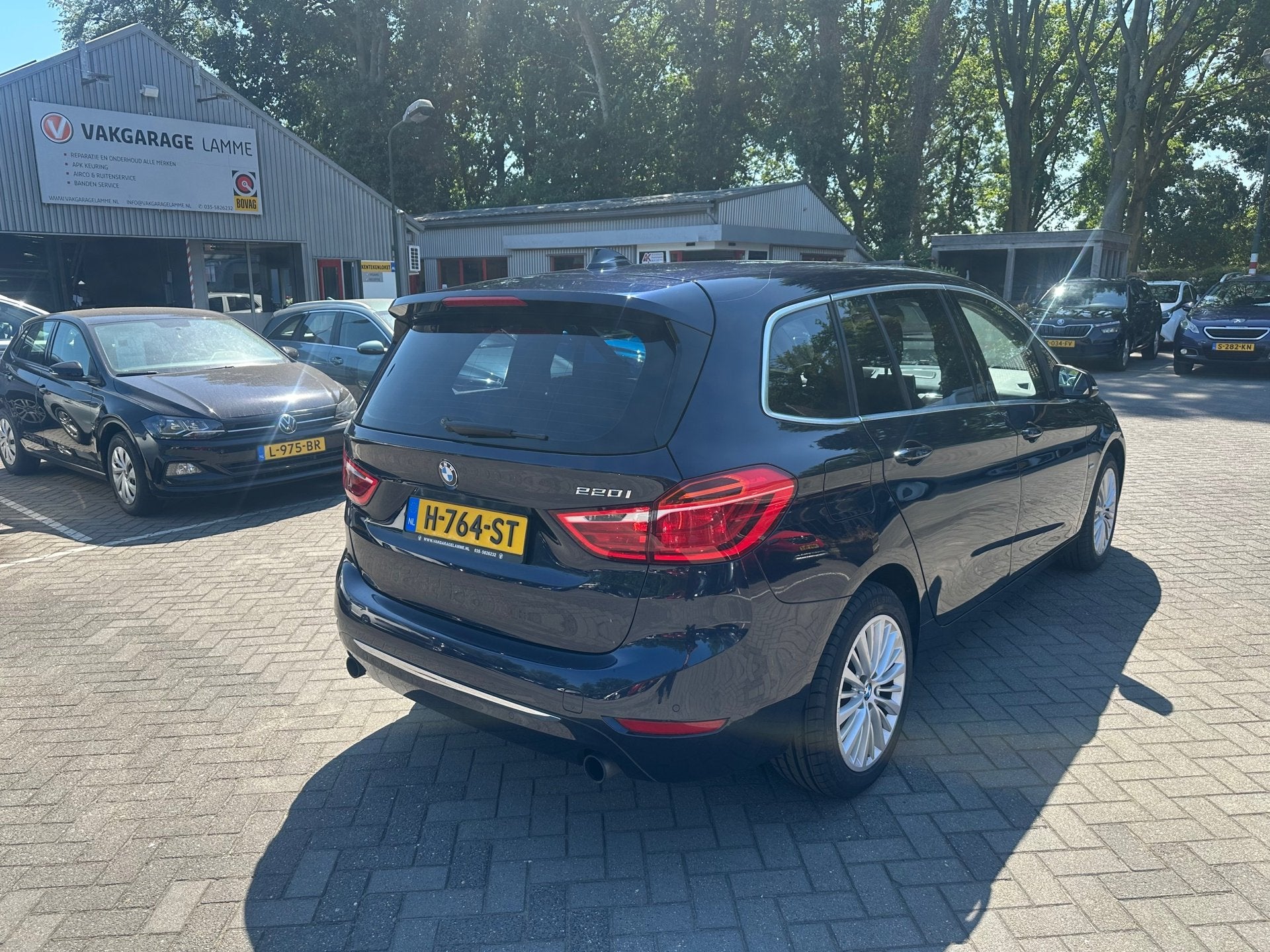 BMW 2-serie Gran Tourer 220i Centennial High Executive 7paut, 1998 cc, Gebruikt, Euro 6, 2-Serie Gran Tourer