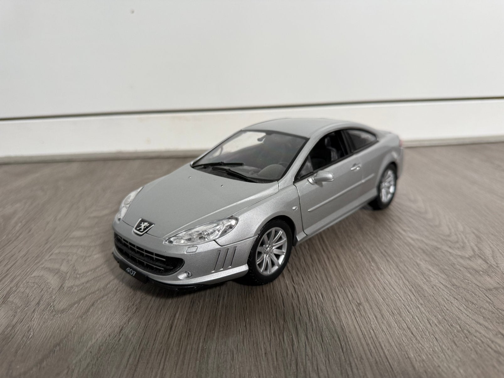 1:18 Peugeot 407 Welly (Zeldaam), Hobby en Vrije tijd, Modelauto's | 1:18, Ophalen of Verzenden, Zo goed als nieuw, Welly