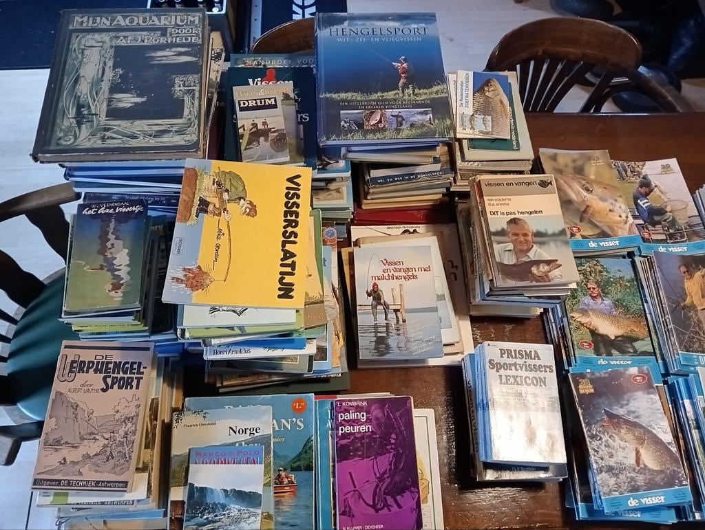 Visboeken - hengelsport boeken en bladen meer dan 600 stuks, Ophalen, Gelezen