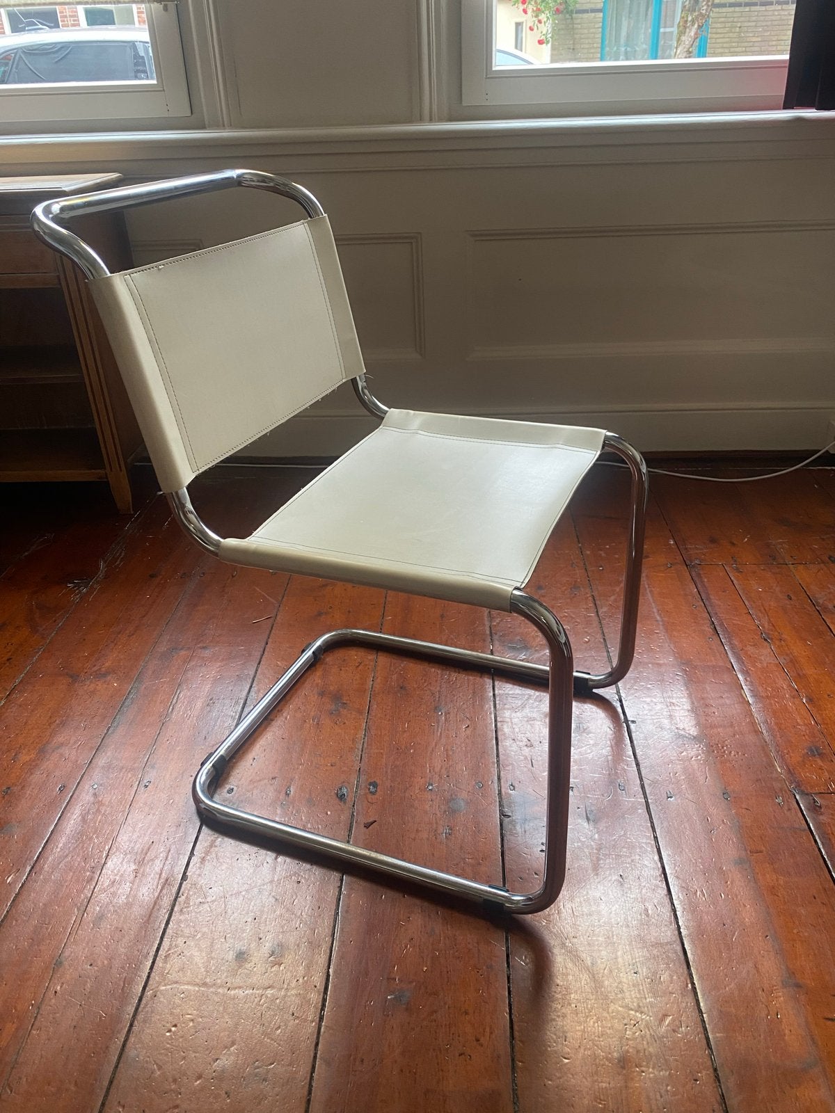 Set van 4 vintage Bauhaus stijl cantilever stoelen, Ophalen, Kunststof, Gebruikt, Wit