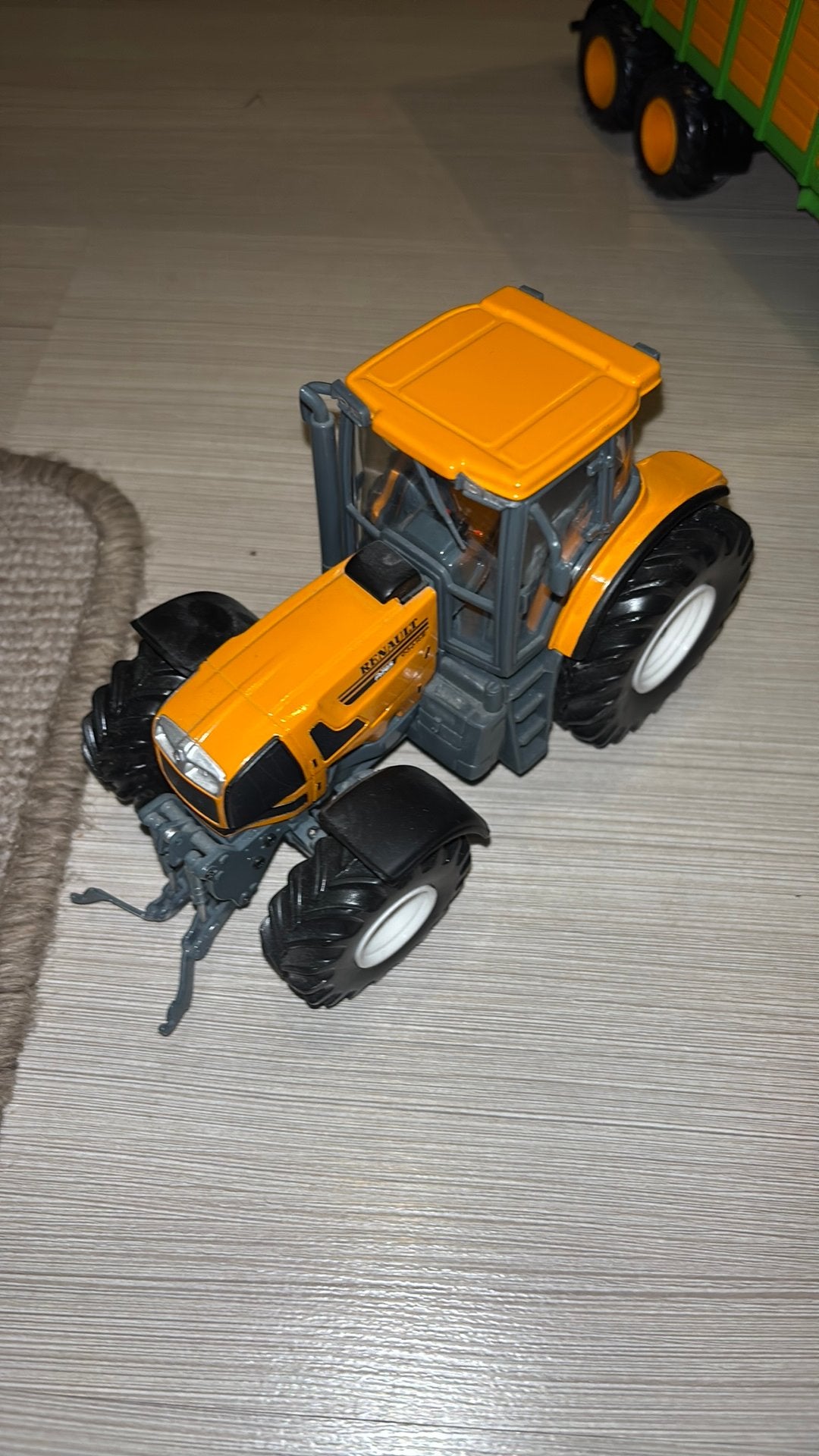 2 echte Renault modellen, Hobby en Vrije tijd, Ophalen of Verzenden, Zo goed als nieuw, Tractor of Landbouw, Overige merken