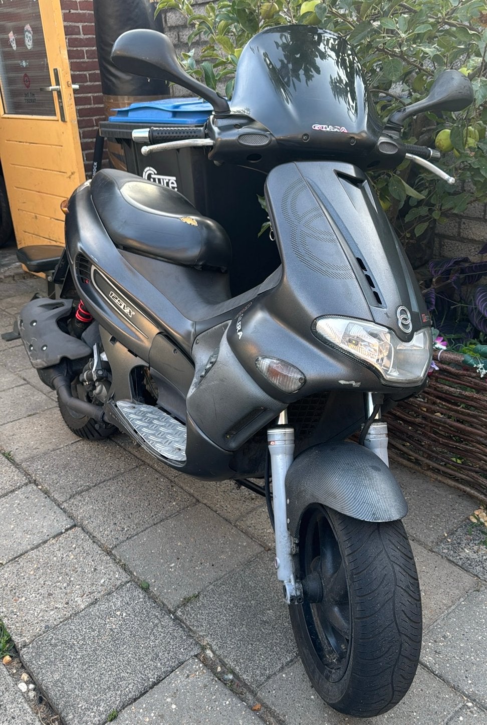 Gilera runner 125cc motor plaat, Ophalen, Zo goed als nieuw, Blok, Piaggio
