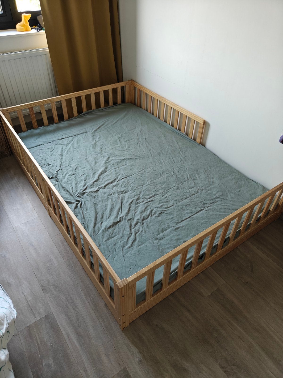 Petit Amélie bed 140x200 met matras - Nieuwstaat, Huis en Inrichting, Ophalen, Tweepersoons, 140 cm, Zo goed als nieuw