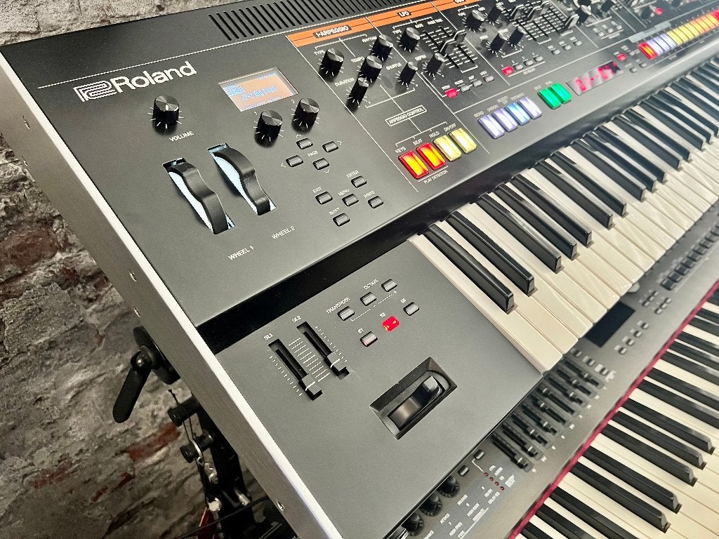 Roland Jupiter-X – topstaat, incl. originele verpakking, 61 toetsen, Roland, Ophalen of Verzenden, Zo goed als nieuw